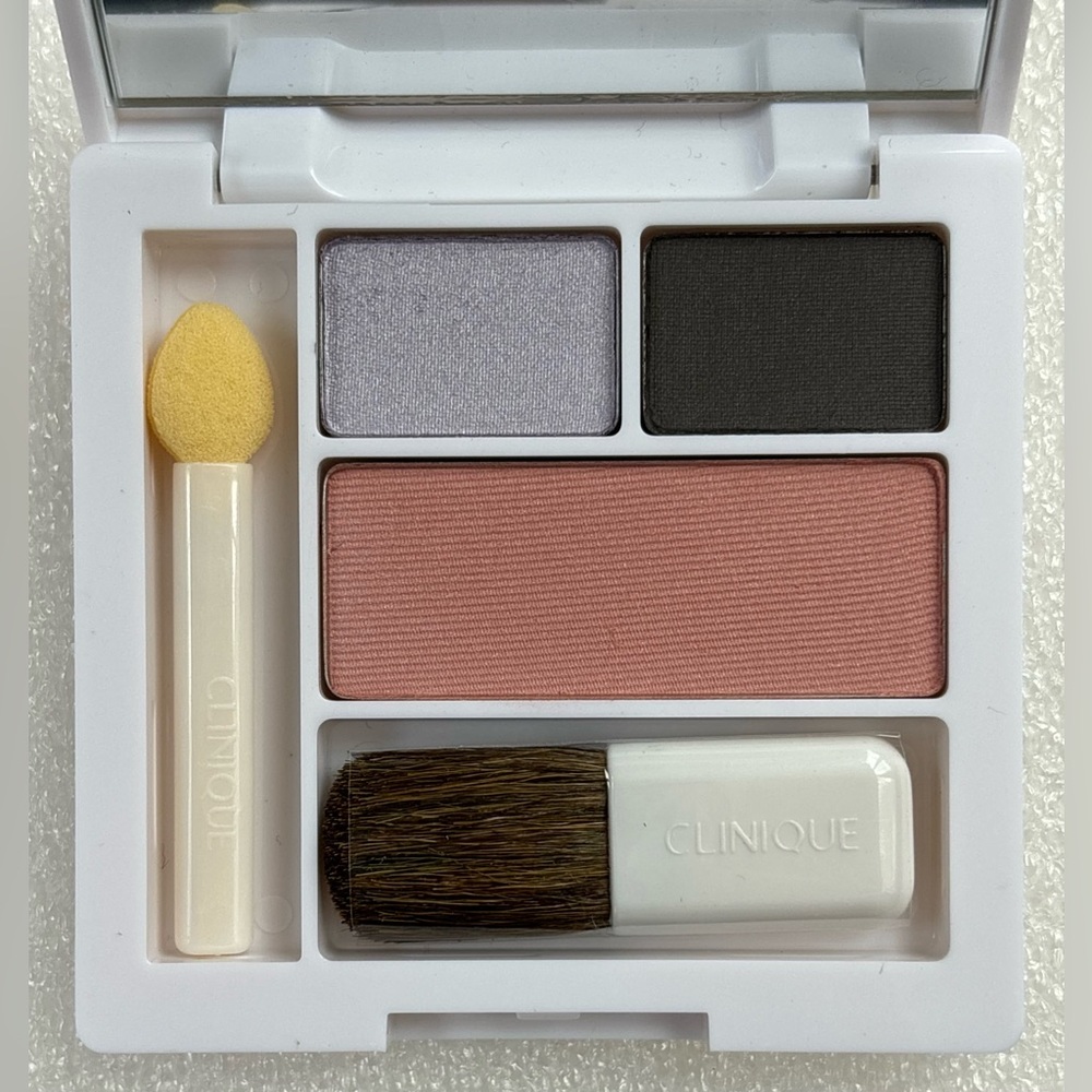 💜 NEW Clinique BLACKBERRY FROST & SLATE Eyeshadows & PINK Blush GWP Compact 💜